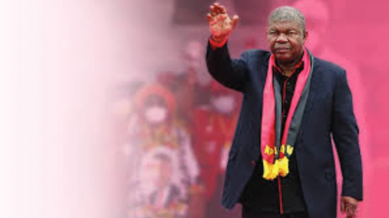 Nenhum general vence uma batalha sem o amparo dos seus soldados; nenhum presidente governa sem o respaldo dos governados