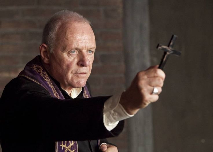 “Em nome de Jesus, satanás, eu te ordeno…” – O equívoco que tem matado a fé e arrastado muita gente à descrença e apostasia